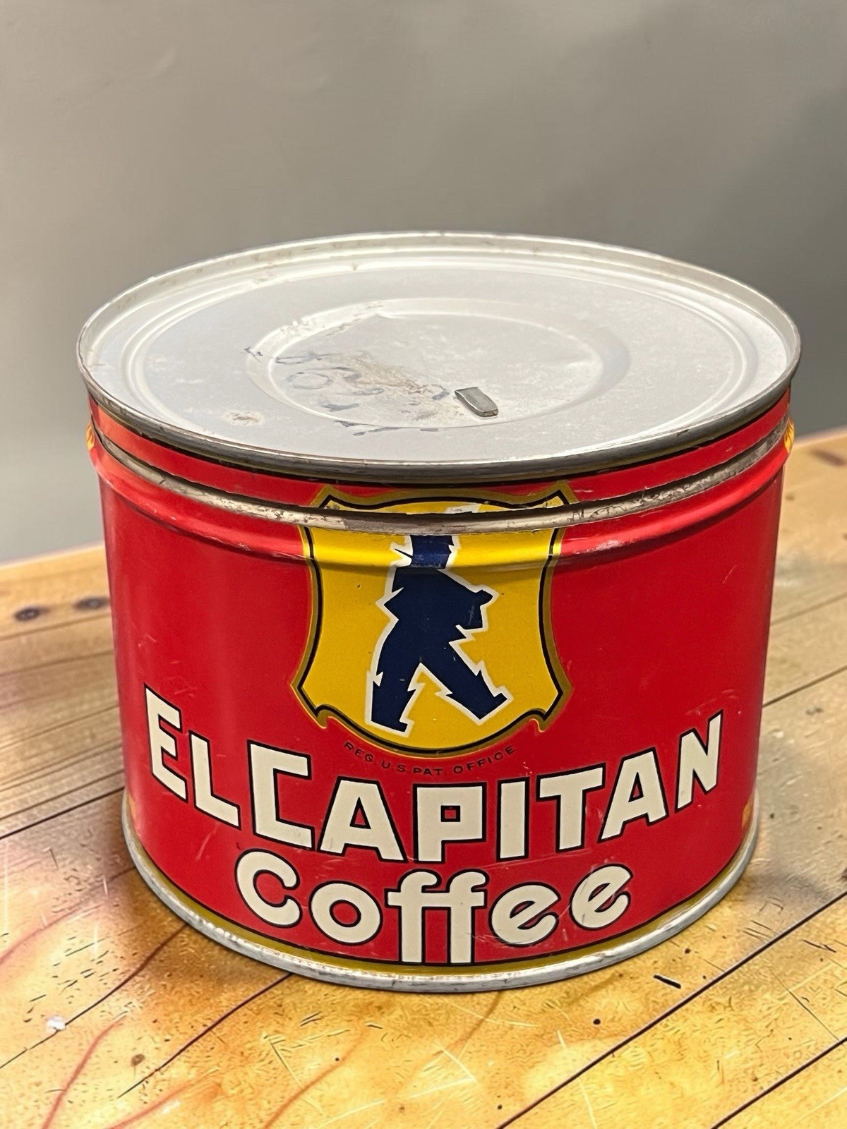 Vintage El Capitan Coffee Tin Can 1 Lb Lancaster Johnstown PA Antique Litho Red