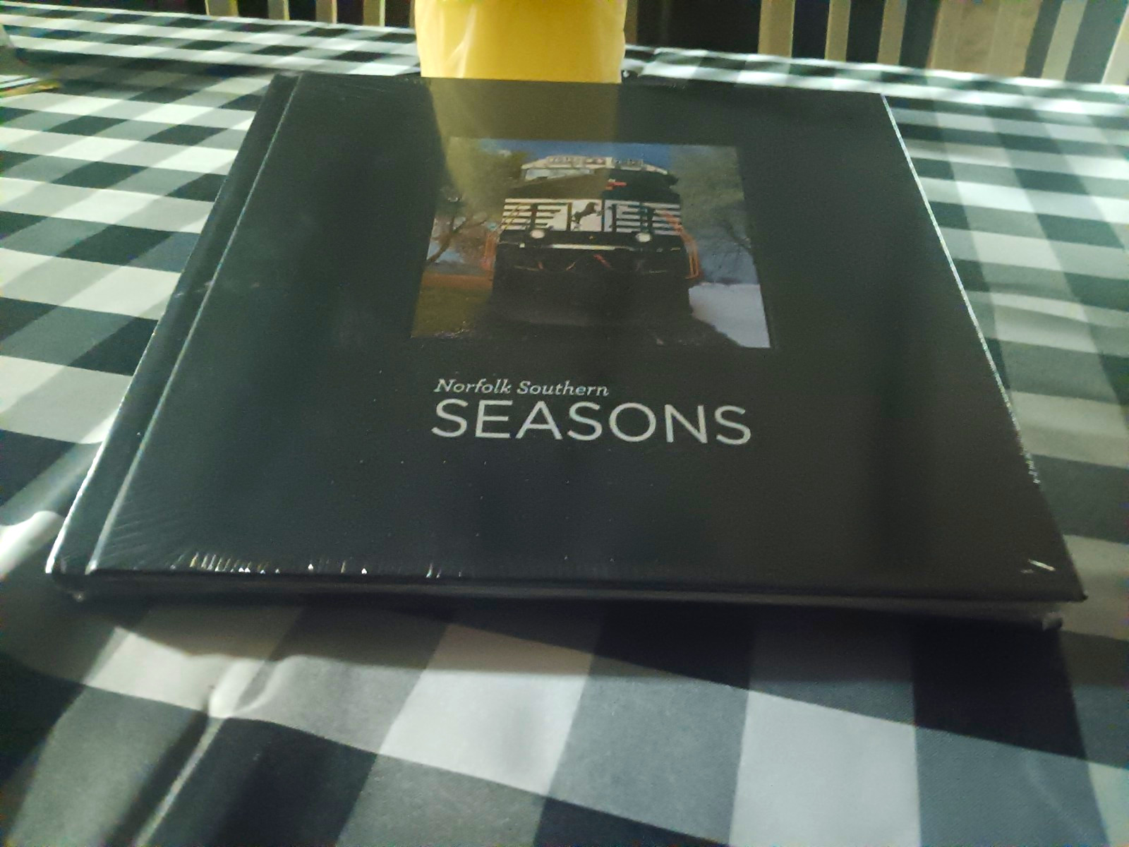 Norfolk Southern Seasons Railroad Book - Norfolk Southern SEASONS Norfolk Southern Seasons Railroad Book - Norfolk Southern SEASONS
