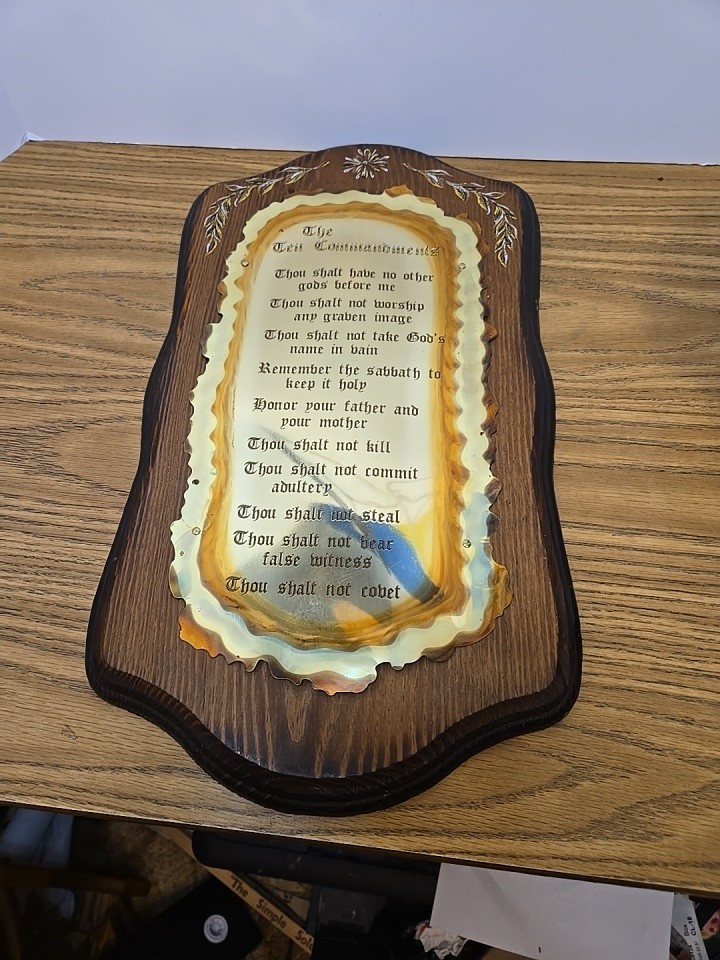 Vtg HOMCO Ten Commandments Wood Wall Hanging Plaque w Gold Tin Decor 19x10.5