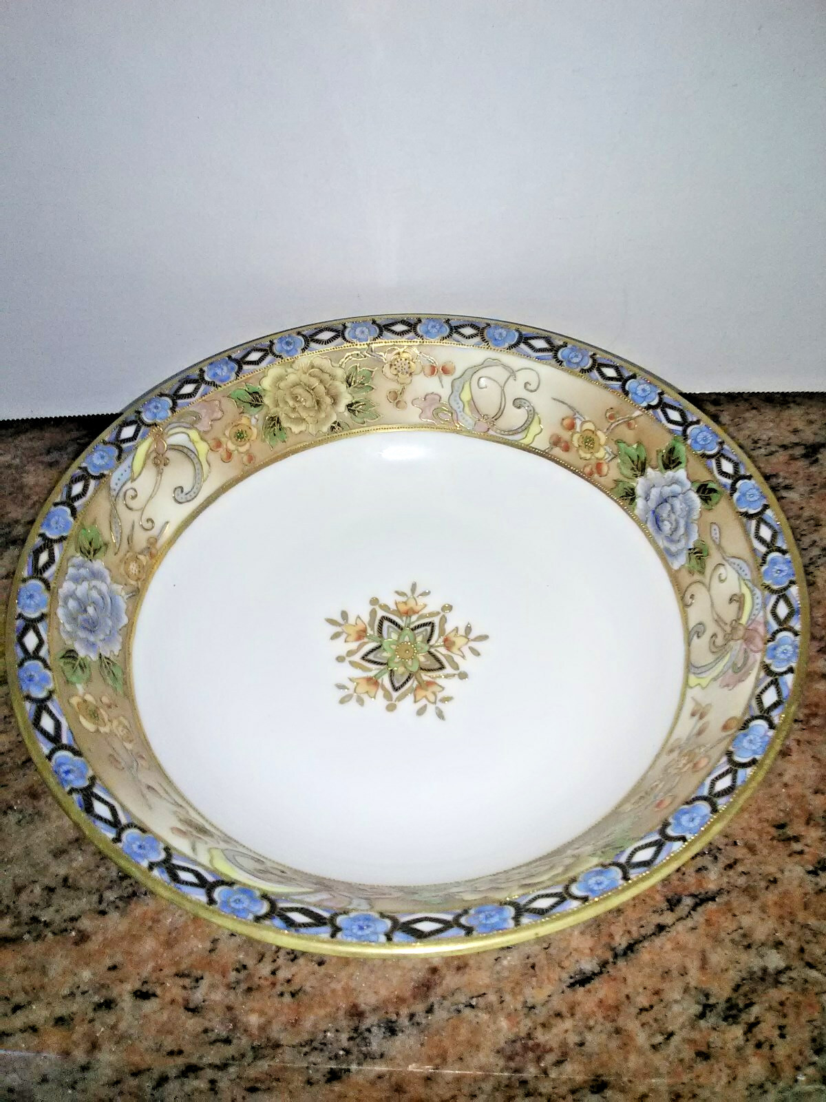 Antique Nippon (1891-1921) Porcelain China Handpainted Bowl with Gold Gilt