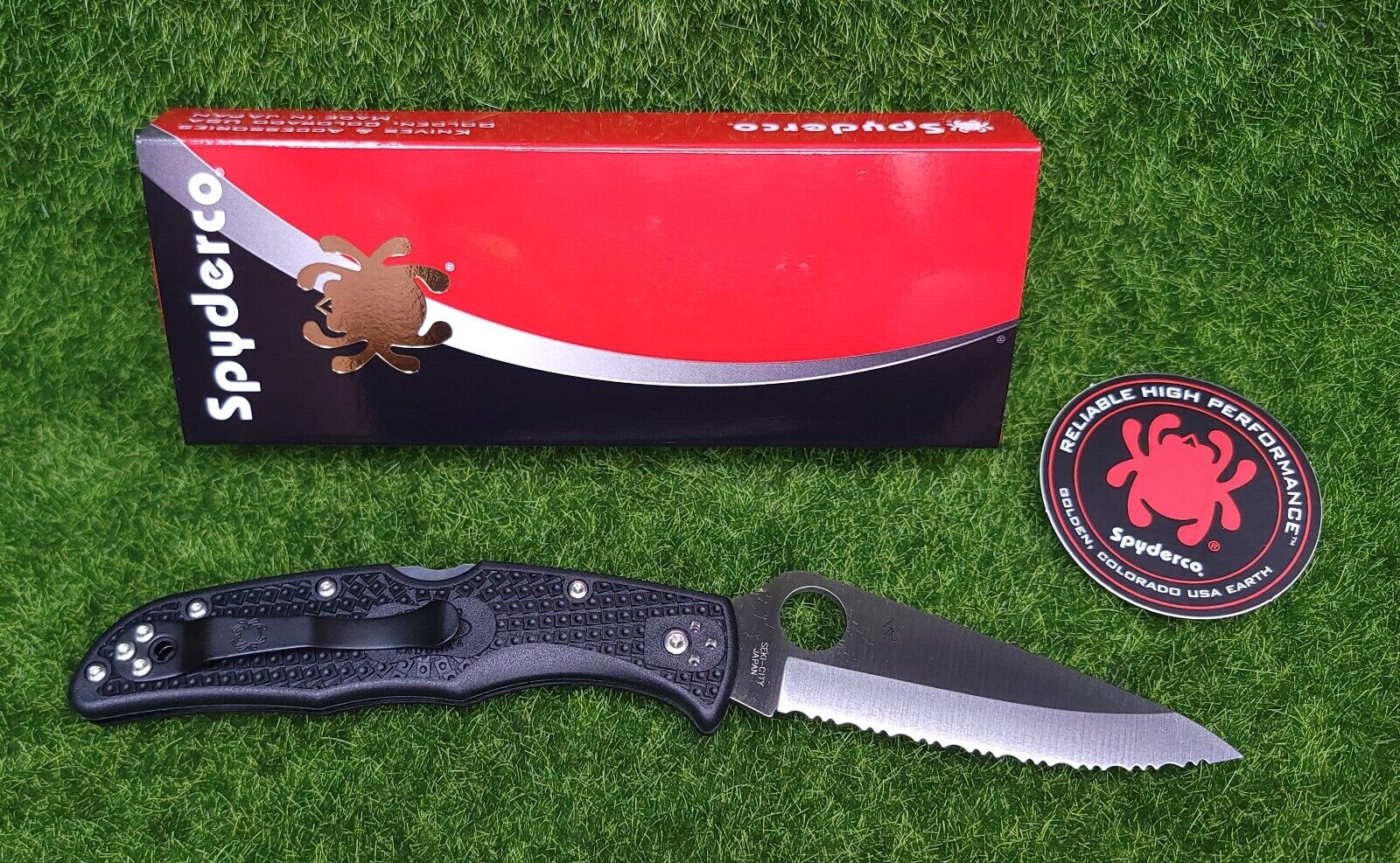 Spyderco Endura 4 Lockback Knife Black FRN VG-10 Stainless Pocket Knife - C10SBK