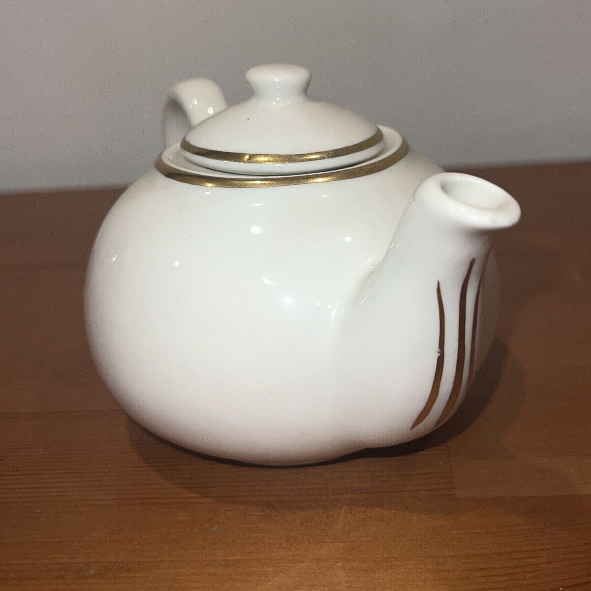 ROYAL MONARCH , Presidential Teapot with Lid