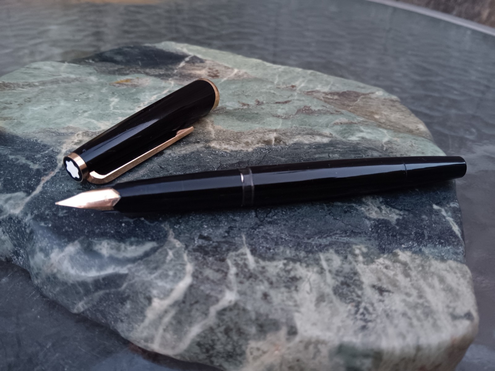 Vintage Montblanc 121 Fountain Pen 14k Gold Nib Black/Gold Trim Germany 🇩🇪 Vintage Montblanc 121 Fountain Pen 14k Gold Nib Black/Gold Trim Germany 🇩🇪