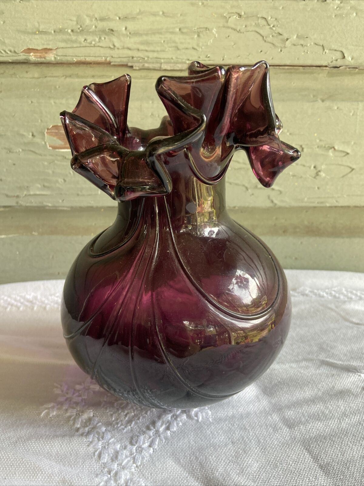Purple Hand Blown Glass Double Crimped Ruffled Squat  Vase Plum Amethyst Vintage