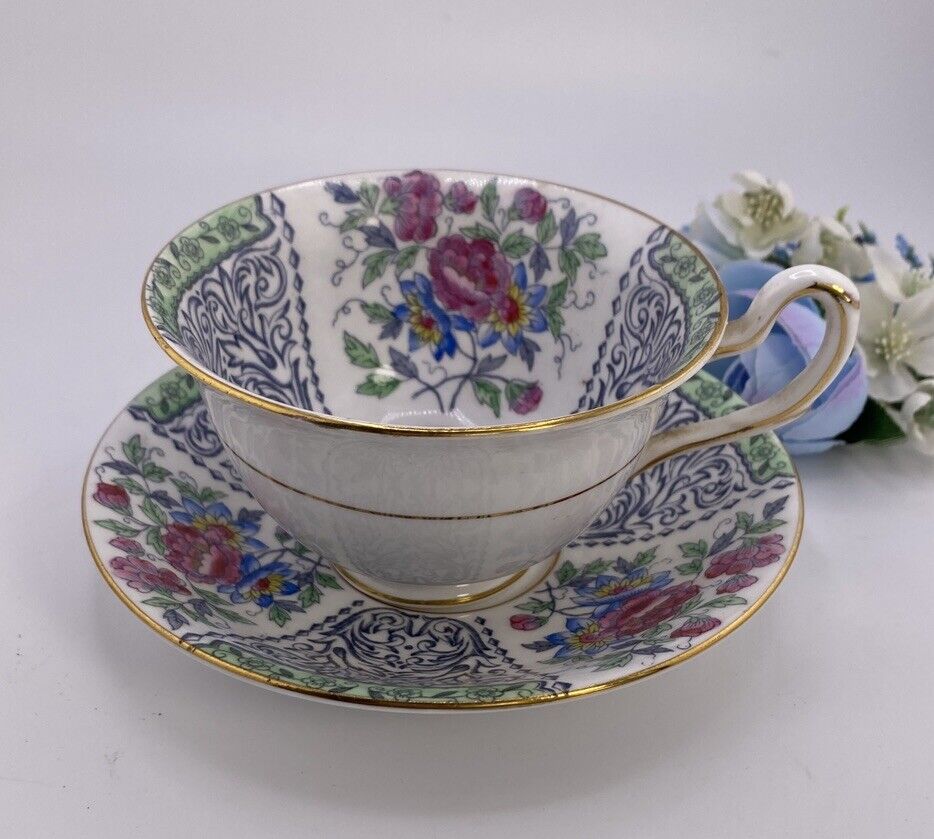 Taylor & Kent English Bone China Vintage Tea Cup & Saucer Set Multicolored Flora