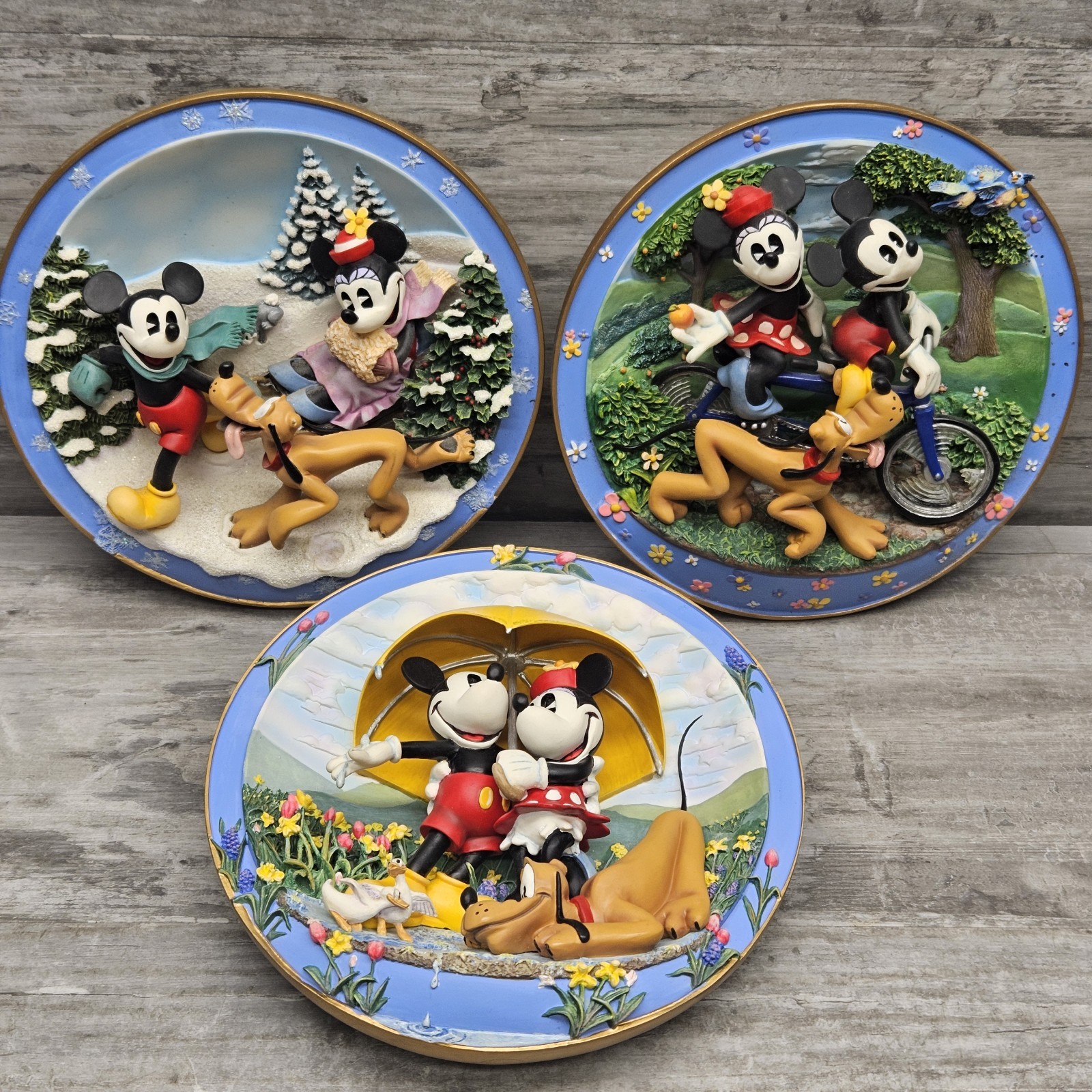 Disney 3D Bradford Exchange Plate Lot (3) Mickey Minnie Pluto Disney 3D Bradford Exchange Plate Lot (3) Mickey Minnie Pluto