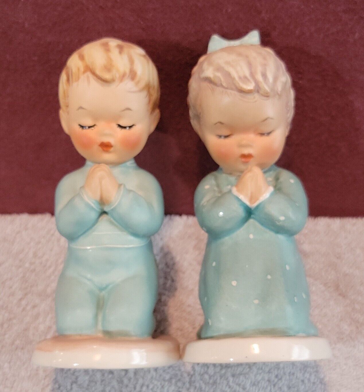 2 Vtg 1957 GOEBEL Figurines A CHILD'S PRAYER - BLESS US ALL- BYJ 16 - BYJ 17