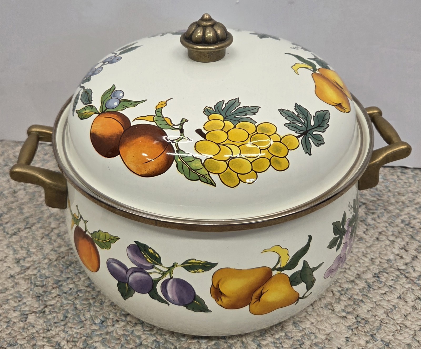 Tabletop Unlimited Essence Porcelain 8 Qt. Stock Pot W/Lid Fruit Design