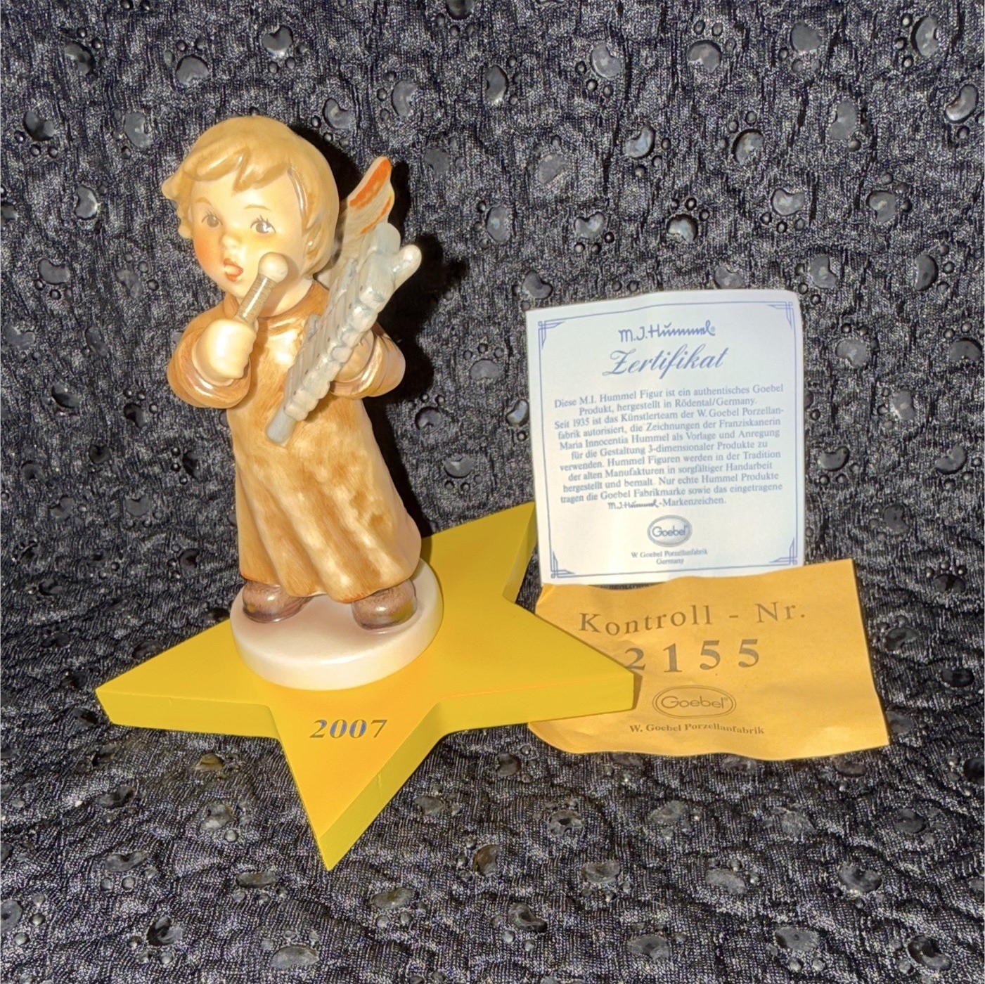 M.I. Hummel Annual Angel 2007 Carillon Porcelain Figurine 4 in Boxed