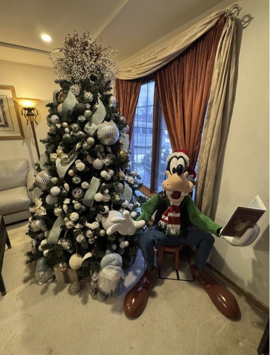 Disney 4 ft. Animated Holiday Goofy Animatronic Home Depot A4 2025 NEW