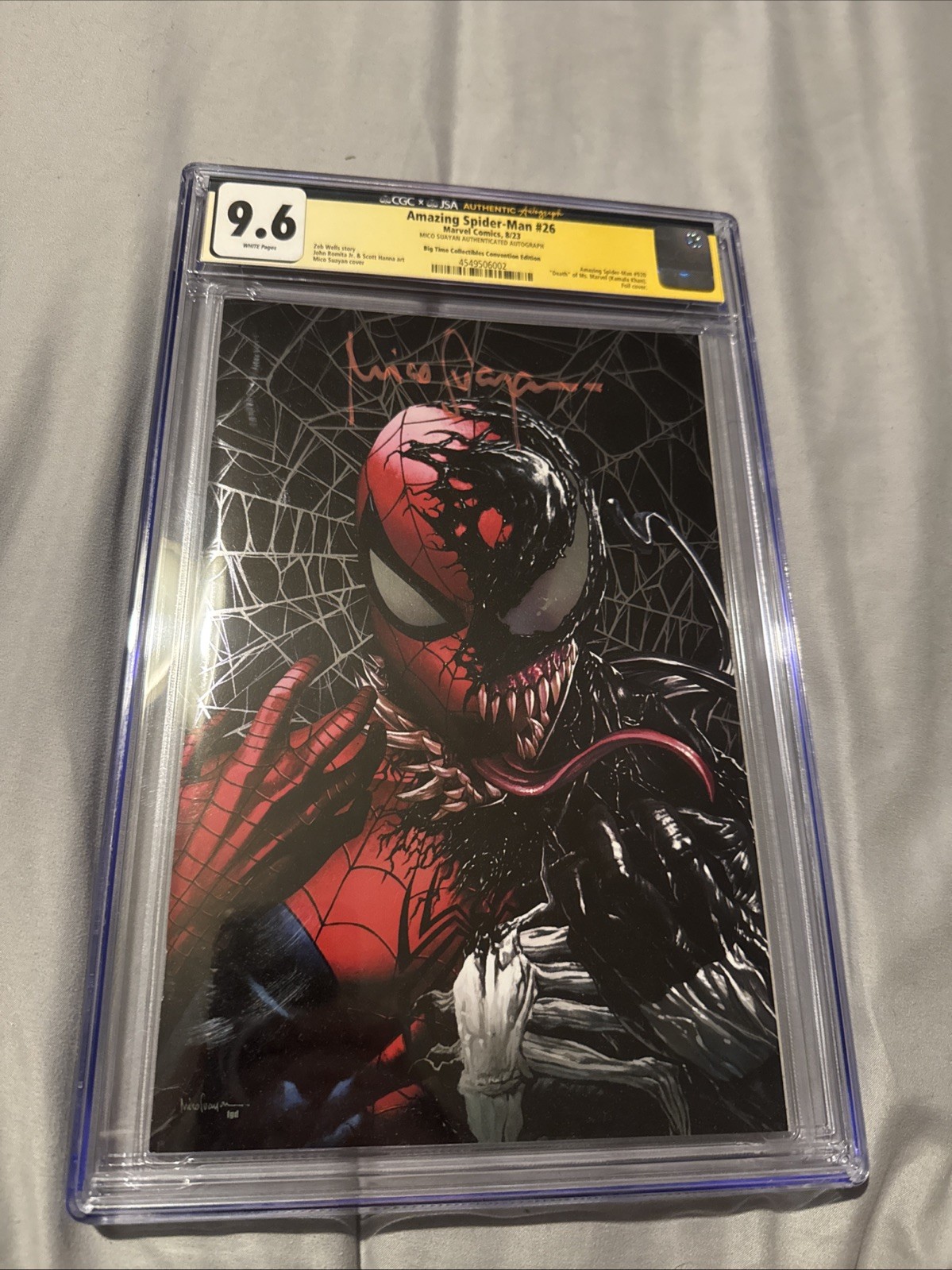 Amazing Spider-Man #26 Foil CGC 9.6 JSA Label Signed by Mico Suayan Venom Amazing Spider-Man #26 Foil CGC 9.6 JSA Label Signed by Mico Suayan Venom