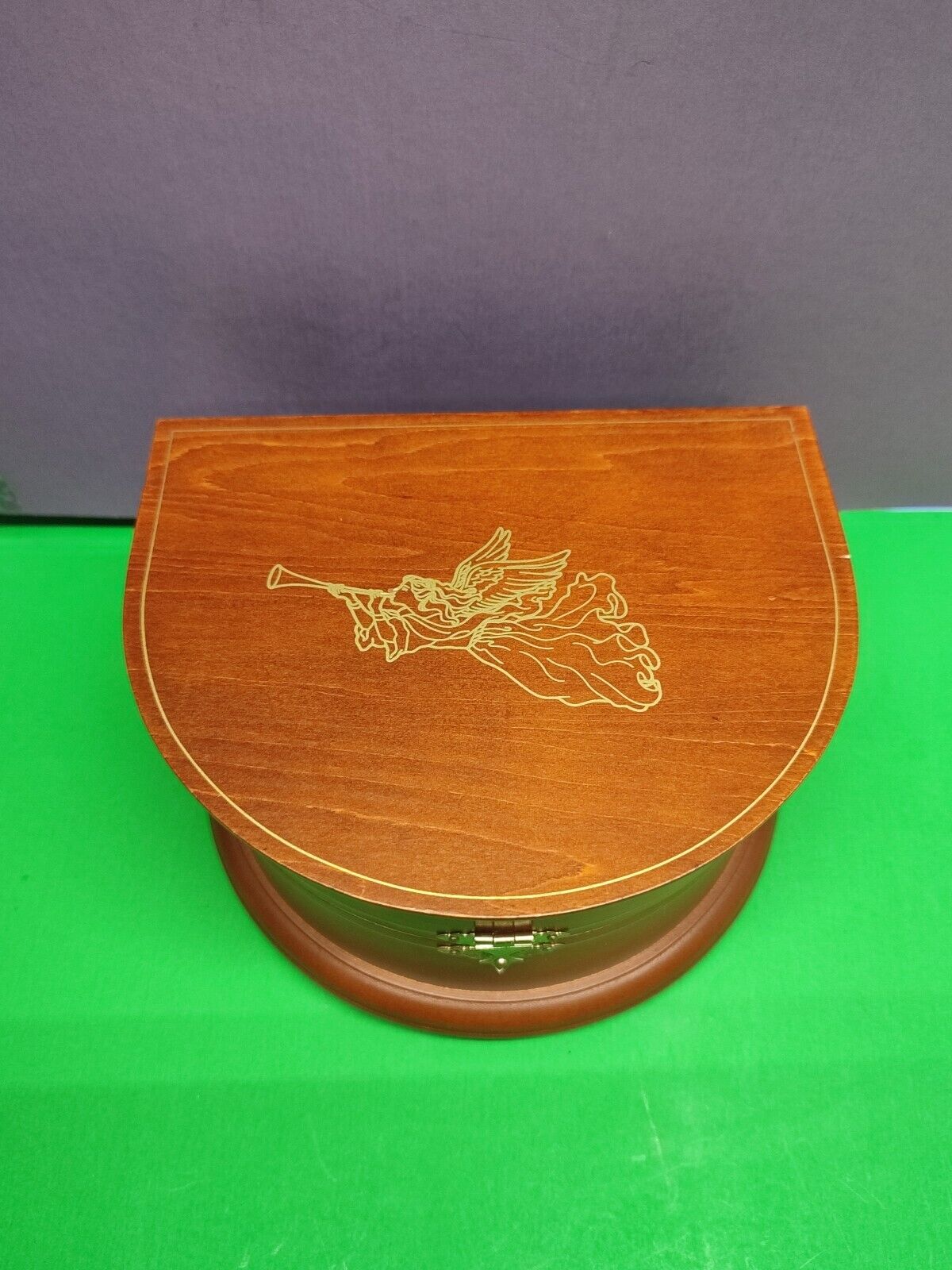 New Collectible Danbury Heavenly Angels Wooden Music Box