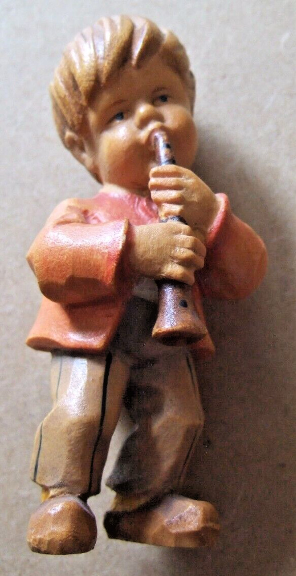 VINTAGE ATCO  WOODCARVING    BOY PLAYING CLARINET    3 3/4”   NICE CONDITION