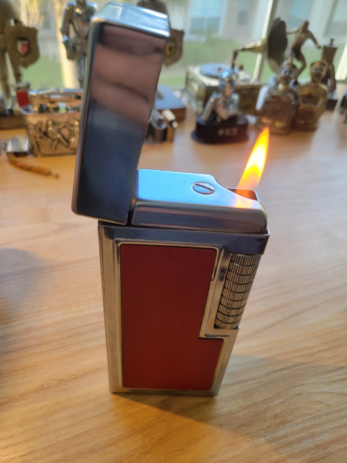 Vintage big Japan lighter (working) Vintage big Japan lighter (working)