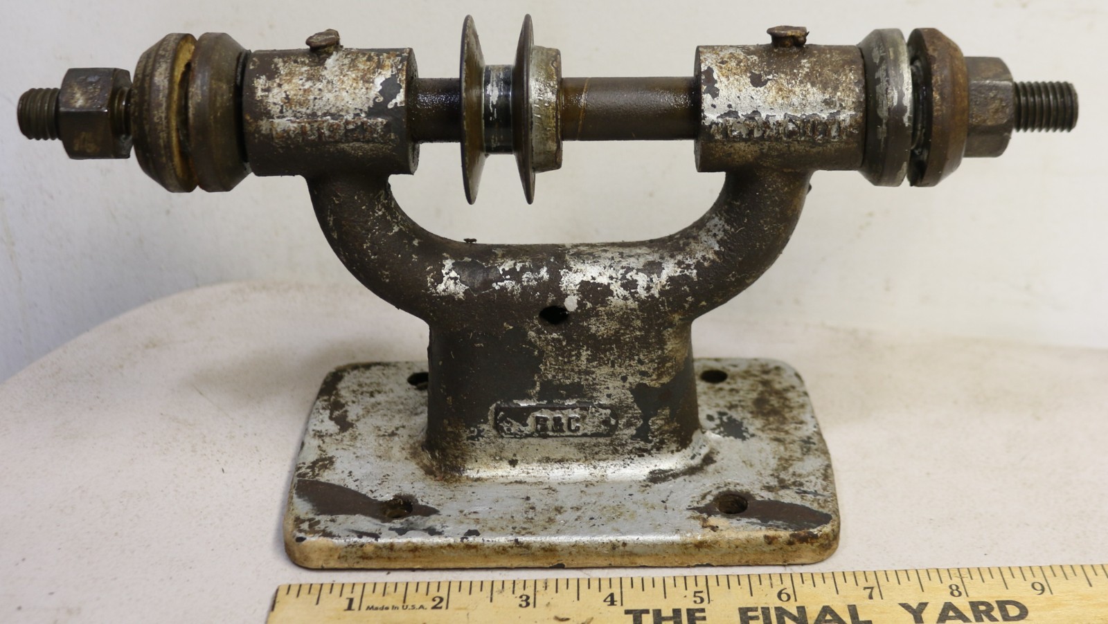 Antique/Vintage Cast Iron Belt Driven Bench Grinder