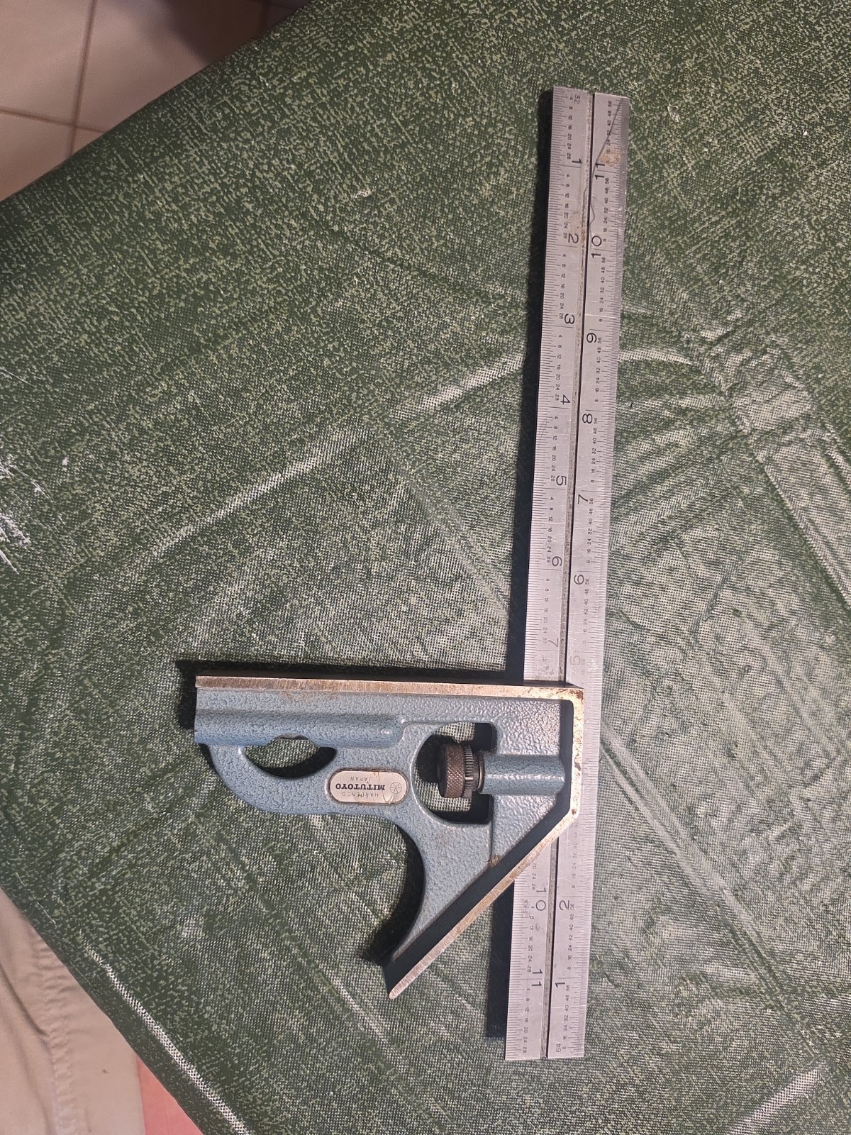 Vintage Mitutoyo combination square & ruler No. 180-501  good user tool