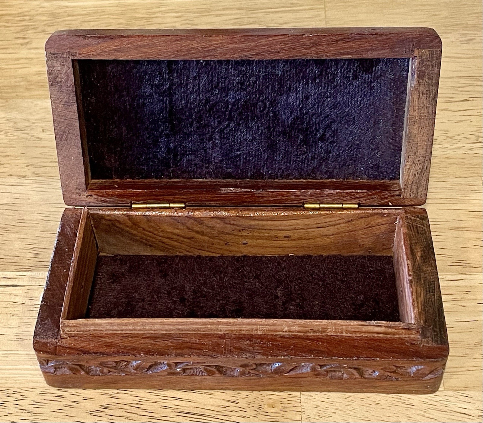 Vtg Fair Trade Hand Carved Shesham Keepsake Trinket Box India Floral Lid/Borders
