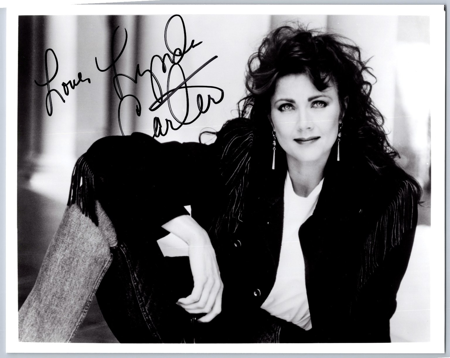 Lynda Carter Autographed Photo Signed Celebrity Actress Wonder Woman