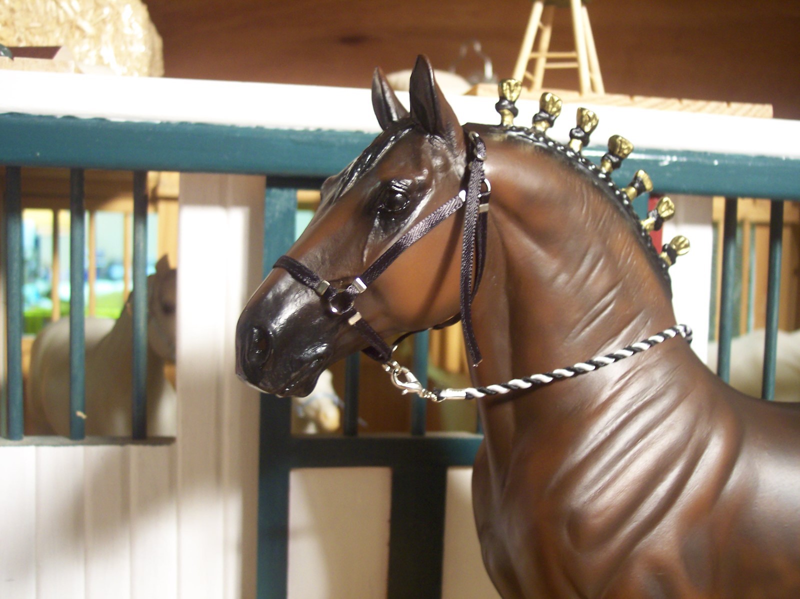 Jaapi BLACK halter w/Black & White rope lead - fits Breyer/Stone drafter