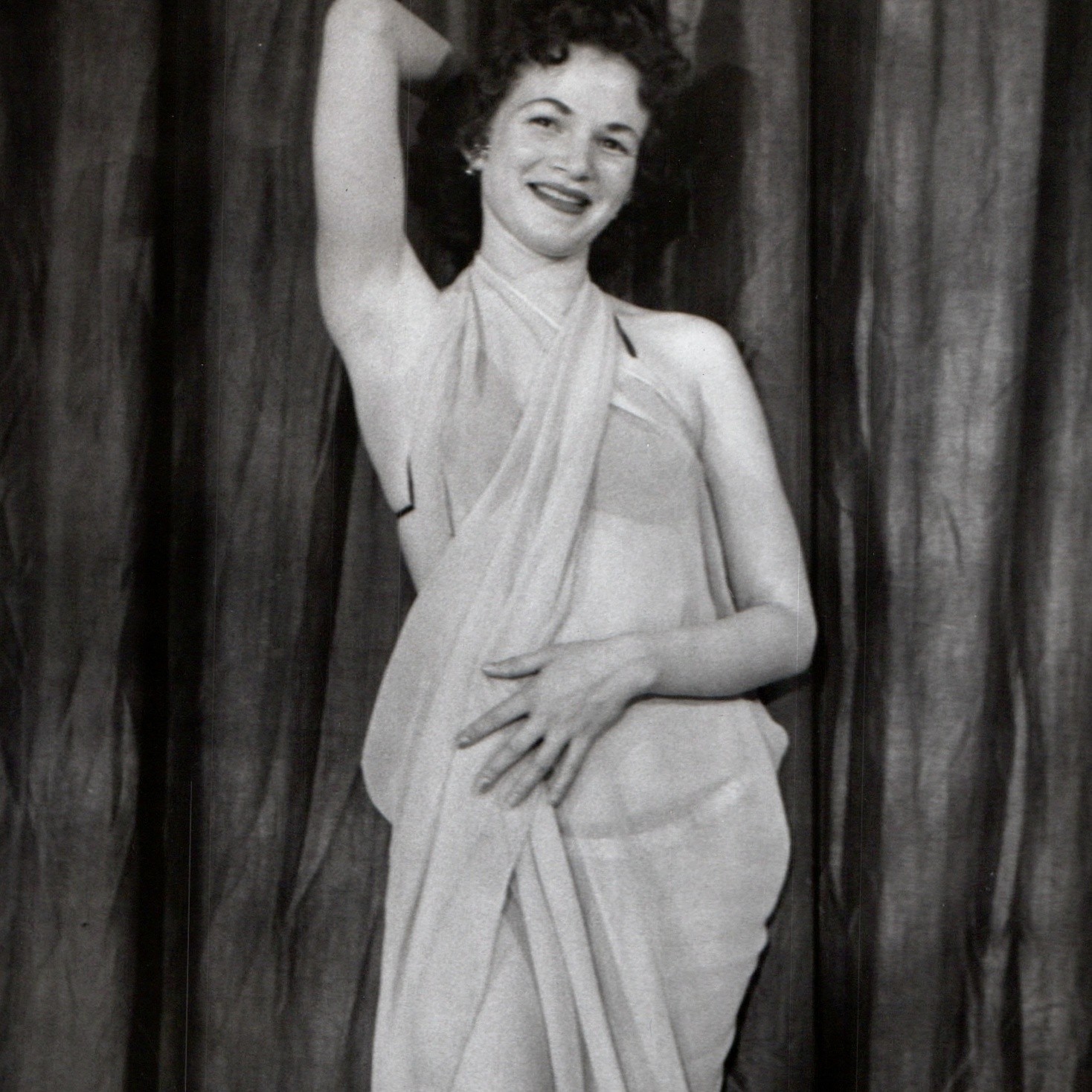 ID'd c1950s Los Angeles, CA Studio Photo Sherry Lee Showgirl Burlesque G&S Film