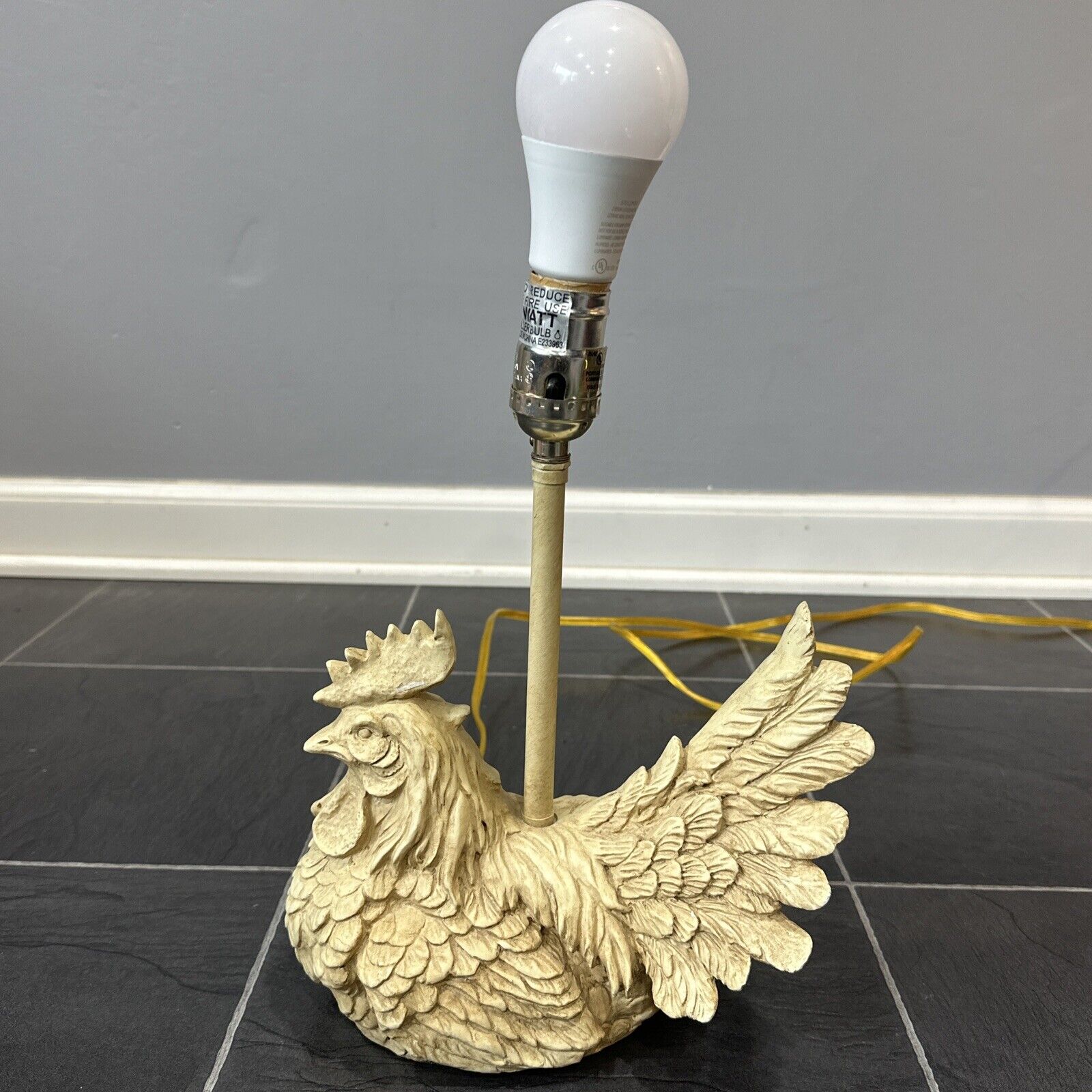 Vtg Rooster Chicken Lamp 13\