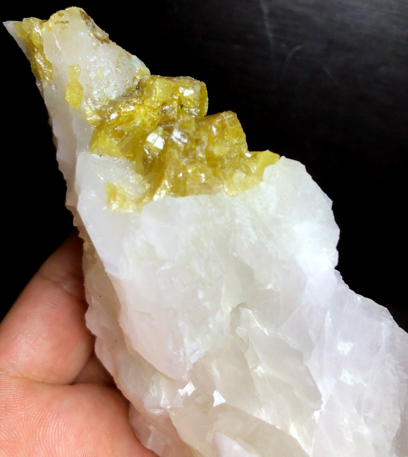 359g New Find Raw Natural Rare Yellow Sphalerite Quartz Crystal point mica  Y518