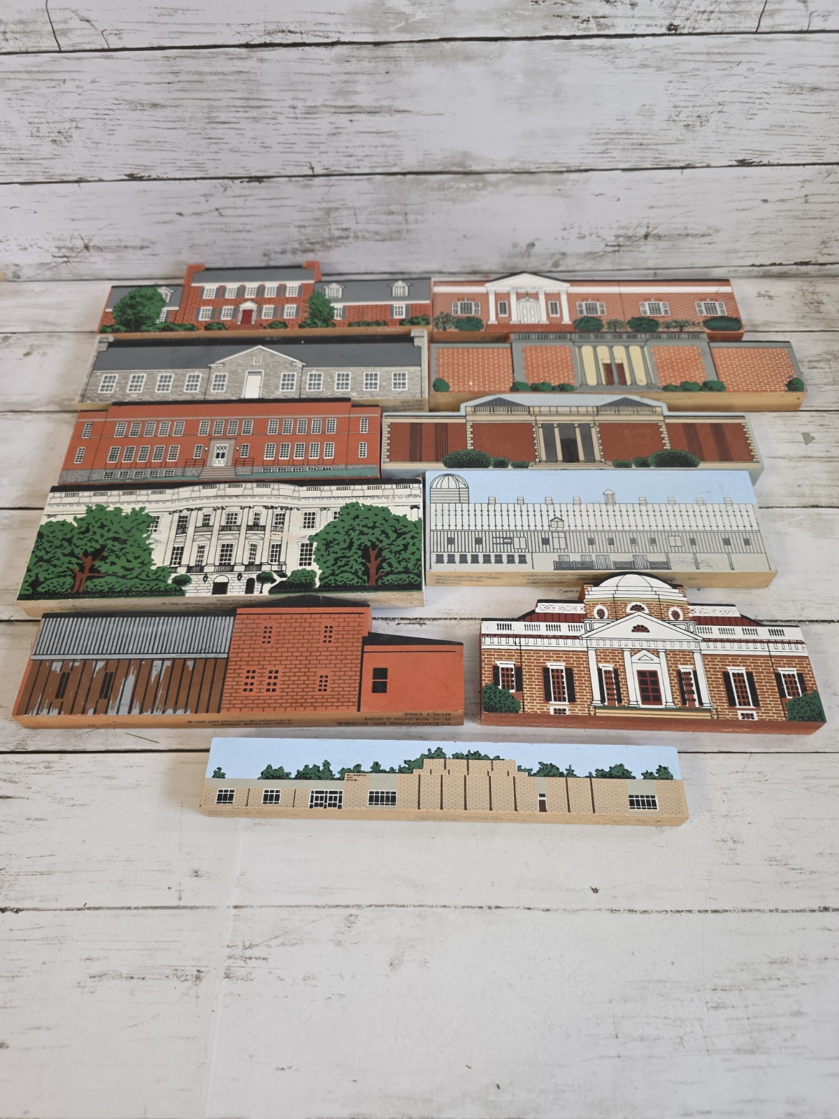 Vintage Cat\'s Meow Style Village Lot of 8 Virginia Historic Buildings Shelf S