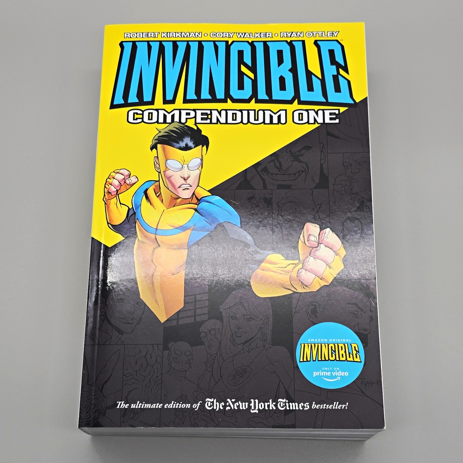 Image Invincible Compendium One Trade Paperback Color English Kirkman Image Invincible Compendium One Trade Paperback Color English Kirkman