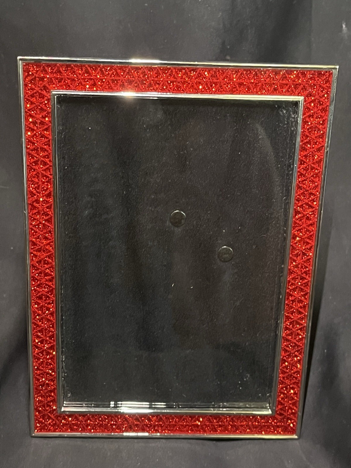 GORHAM FINE SILVER PLATED RED SPARKLING 4 X 6” PICTURE FRAME GORHAM FINE SILVER PLATED RED SPARKLING 4 X 6” PICTURE FRAME