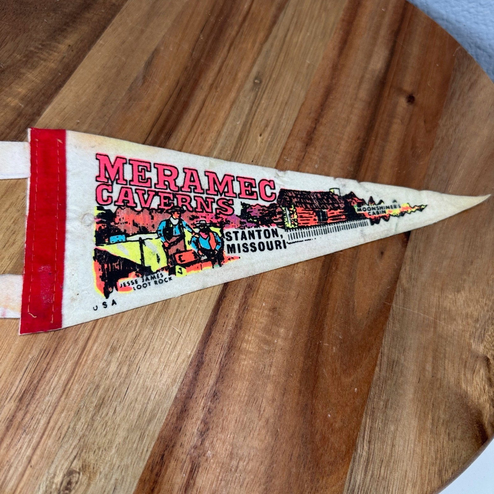 VTG Meramec Caverns Pennant Stanton Missouri Travel Souvenir USA Mancave