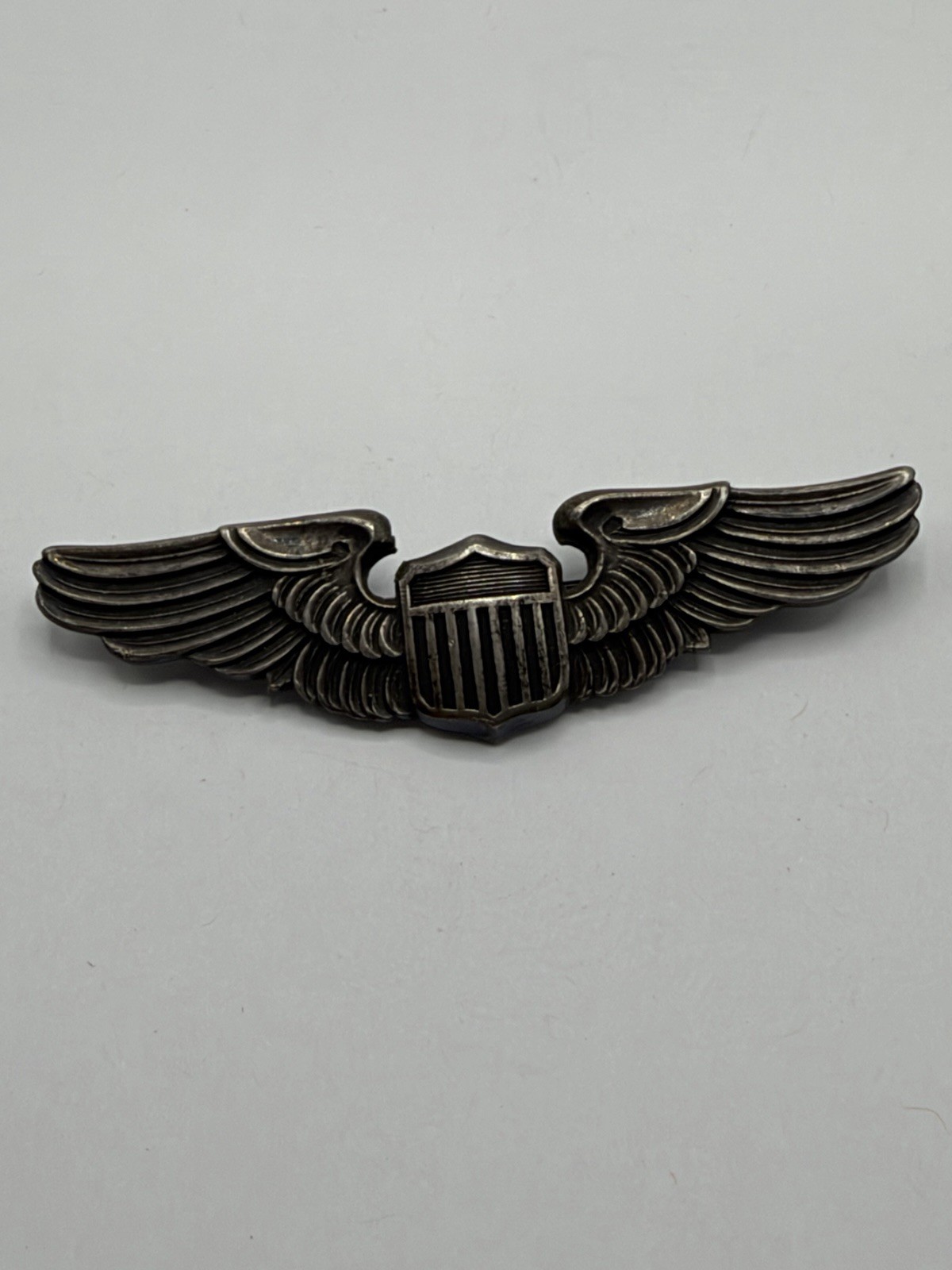 Authentic Military Insignia / 3\