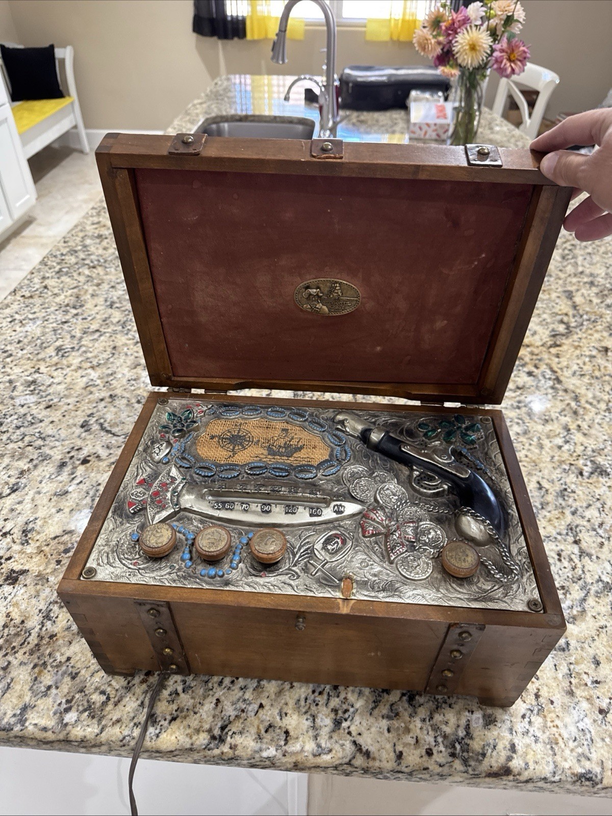 Vintage Guild Tube Radio Buccaneer Pirate Treasure Chest Tube Radio 1965 Works