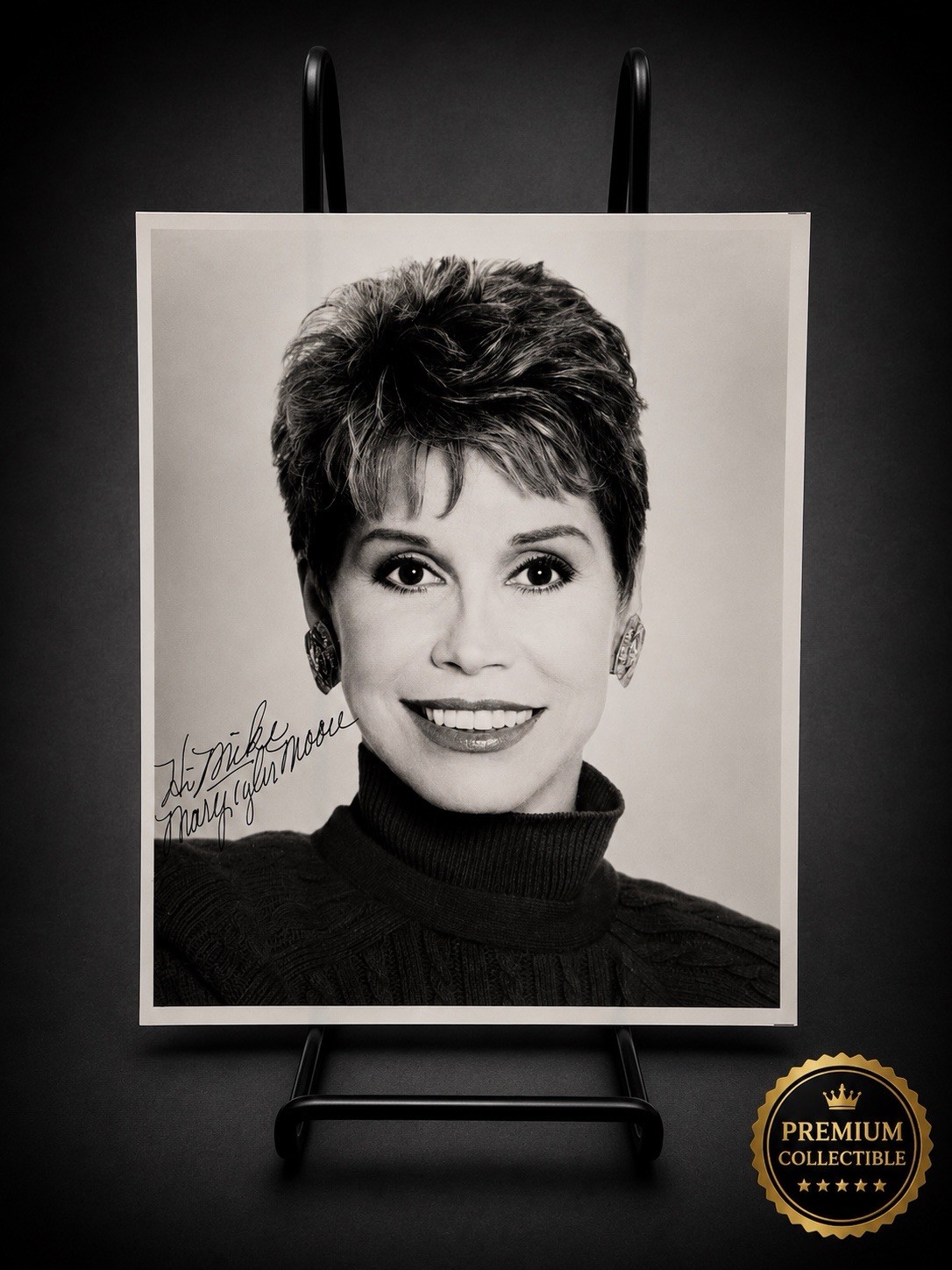 Mary Tyler Moore Signed 8x10 Photograph “Hi Mike”