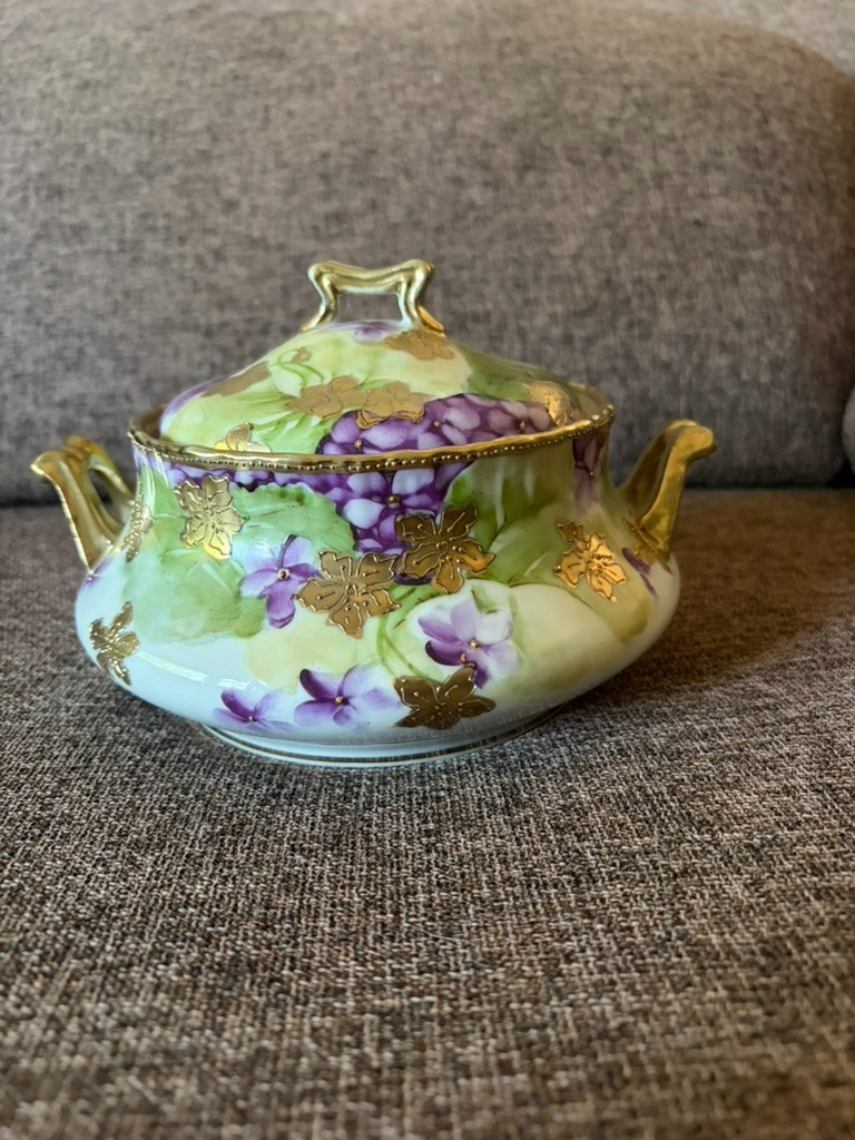 Antique Hand-Painted Porcelain Sugar Bowl with Lid – Floral & Gold