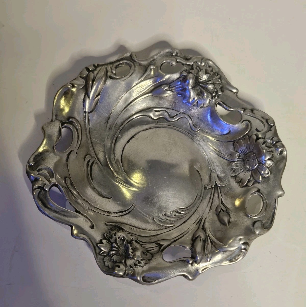 Vintage 1981 Elias Fine Pewter Floral Trinket Dish F33 Art Nouveau Style USA 4\