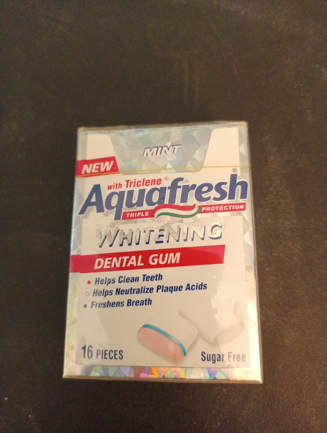 Rare Aquafresh Sealed Whitening Dental Gum Great For Anybody\'s Collection New