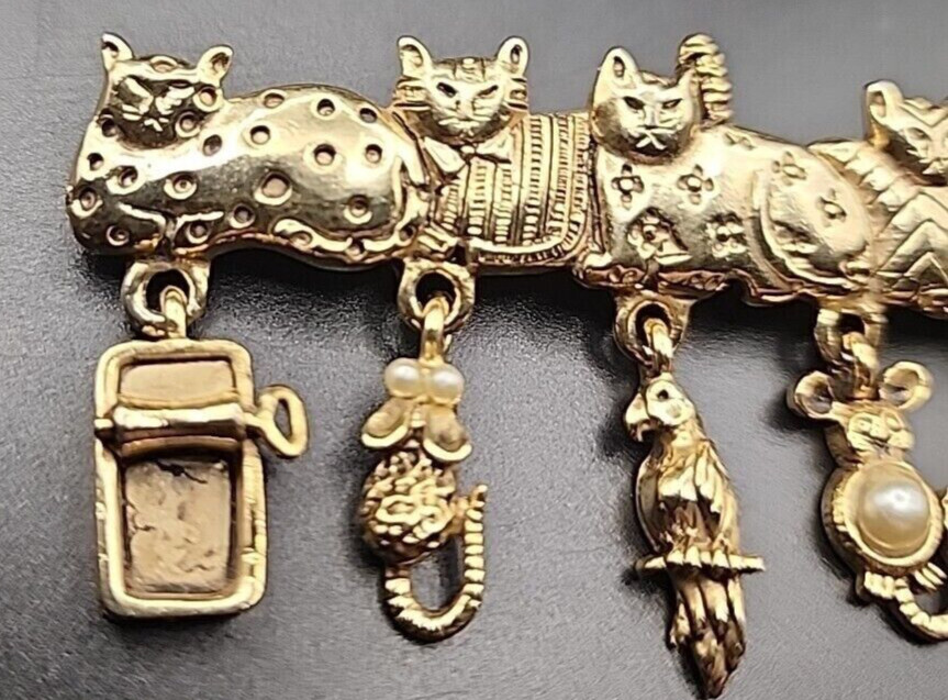 AJC Kitty Cat Kitten Bar Pin Brooch 5 Dangle Charms