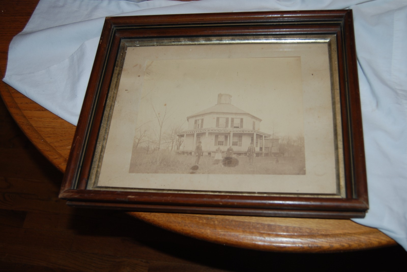 Rare antique photograph of an Octagon House in an antique Walnut frame Rare antique photograph of an Octagon House in an antique Walnut frame