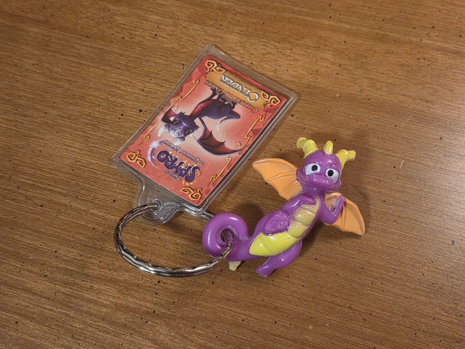 2007 Wendy\'s Legend of Spyro The Eternal Night Cynder Dragon Keychain & Card