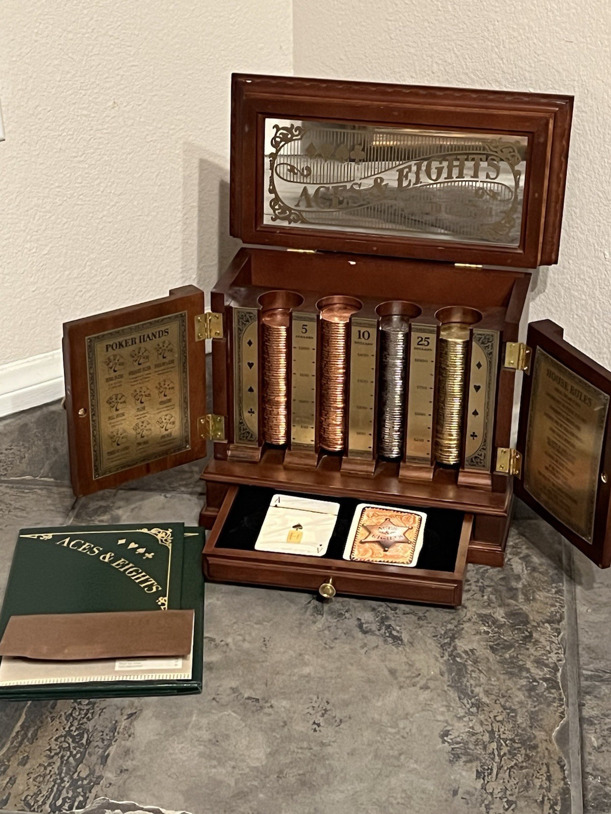 Franklin Mint Aces and Eights Western Poker Collectors Edition. Great Condition Franklin Mint Aces and Eights Western Poker Collectors Edition. Great Condition