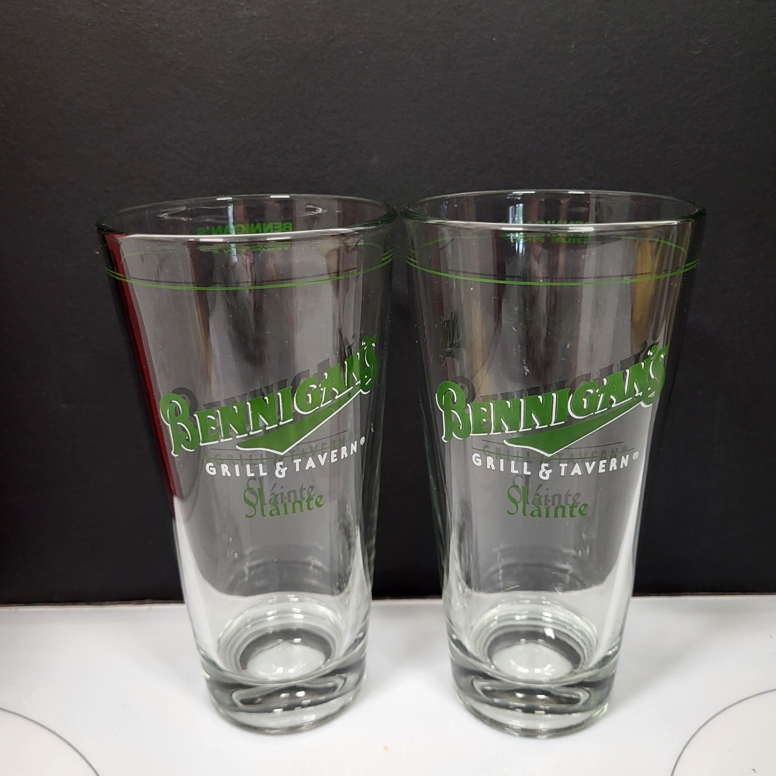 Bennigan\'s Irish American Grill & Tavern Set Of 2 True Pint Glasses Vintage Bennigan\'s Irish American Grill & Tavern Set Of 2 True Pint Glasses Vintage