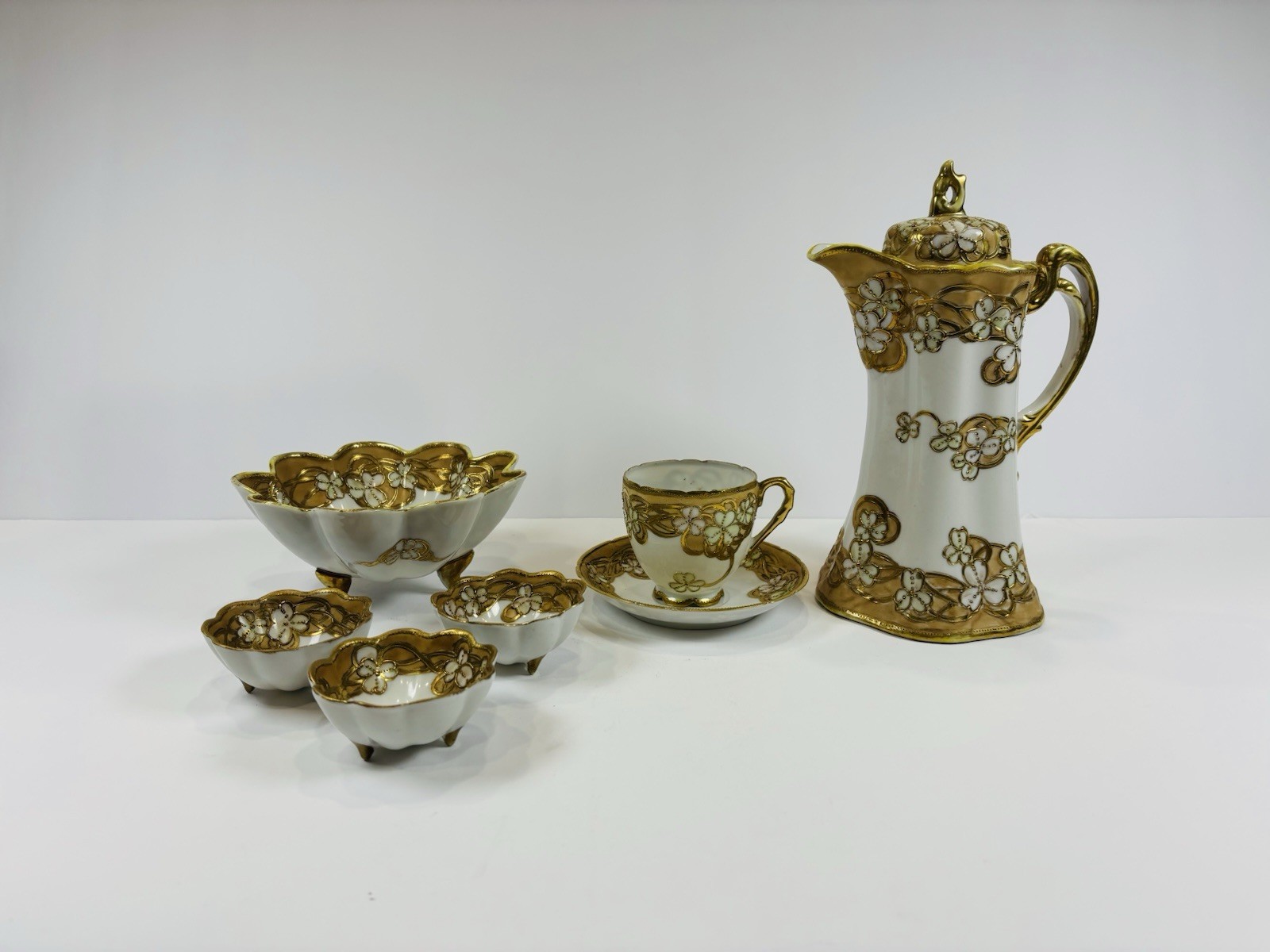 Vintage Hand Painted Japan Moriage Chocolate Set Coffee Pot Cup Bowls 7 Pc Gold