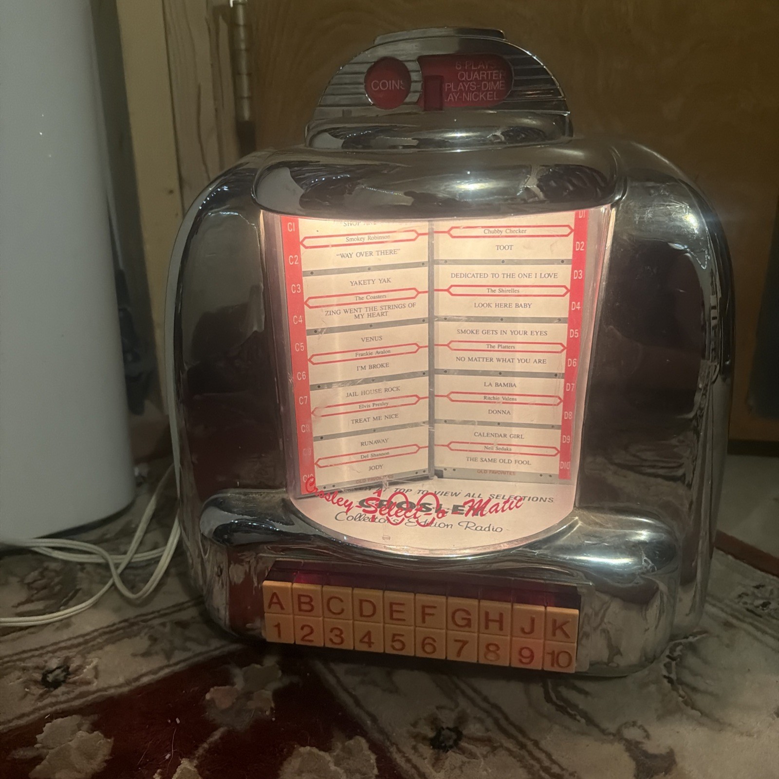 Vintage Crosley CR-9 0480 Chrome Diner Juke Box Style Radio Am/Fm Casette Player
