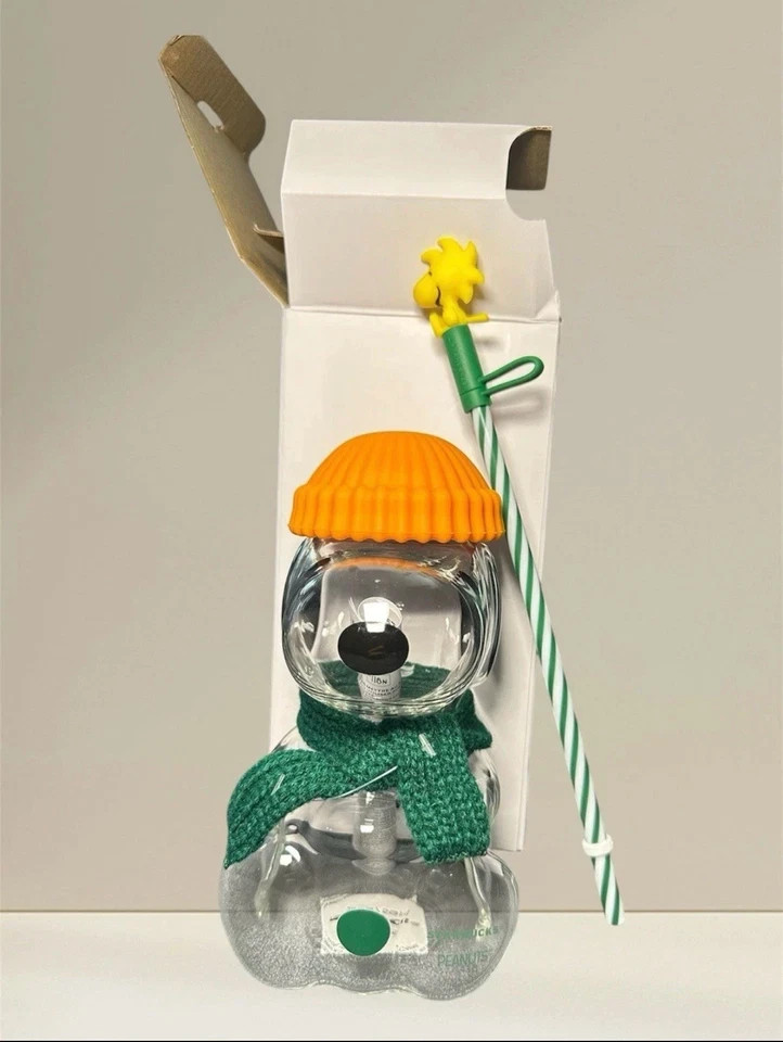 Starbucks Peanuts Snoopy Limited Edition cup