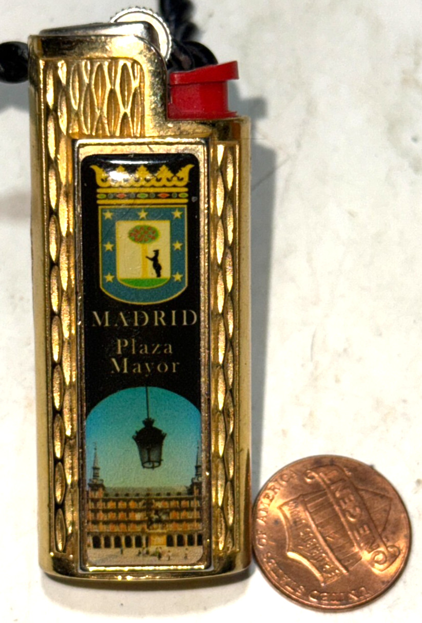 Vintage Bic Gold Toned Madrid Plaza Mayor Lighter Sleeve W/ Empty Lighter