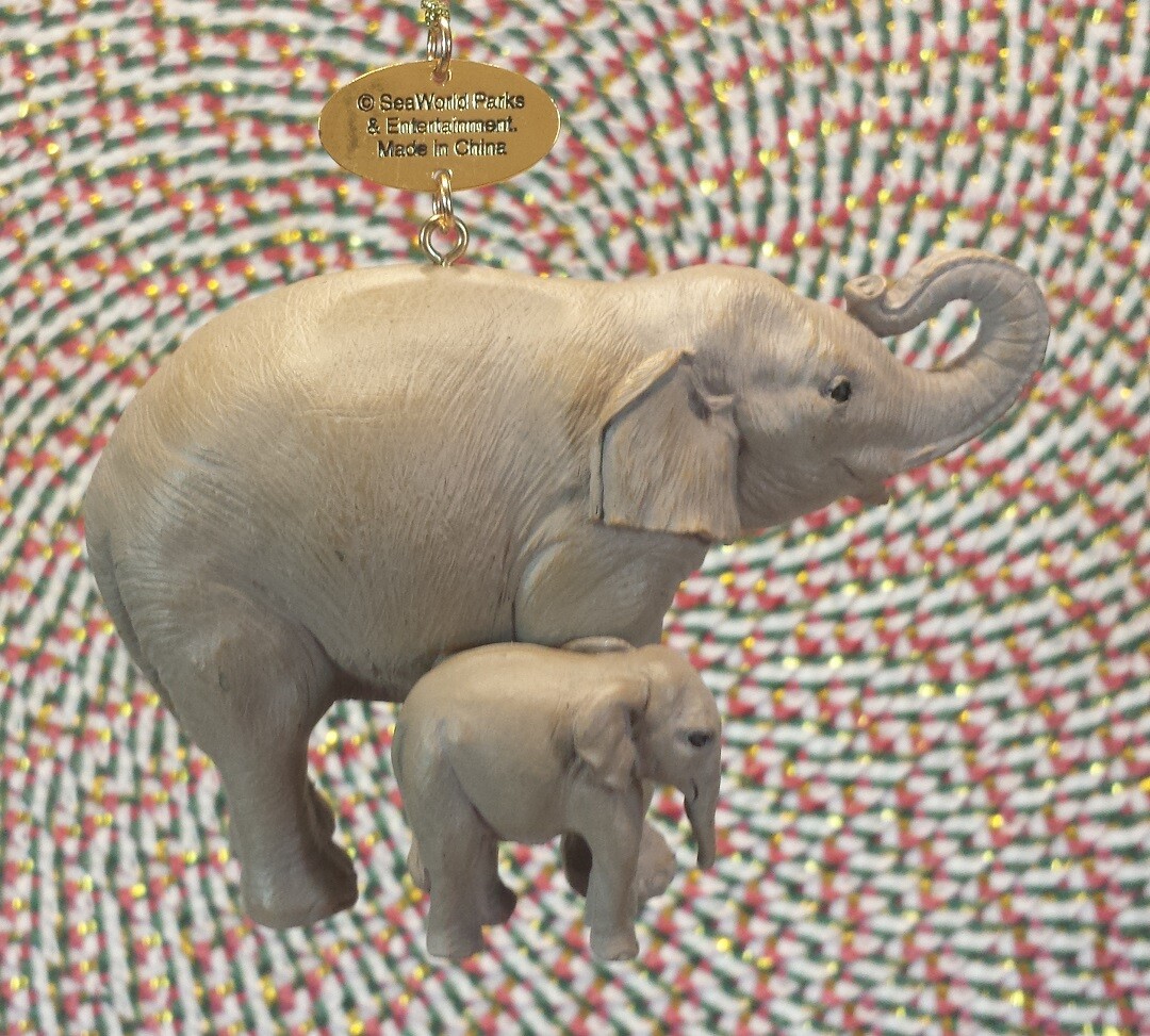 Elephant Mommy & Baby Ornament, Resin, Realistic 4.25\