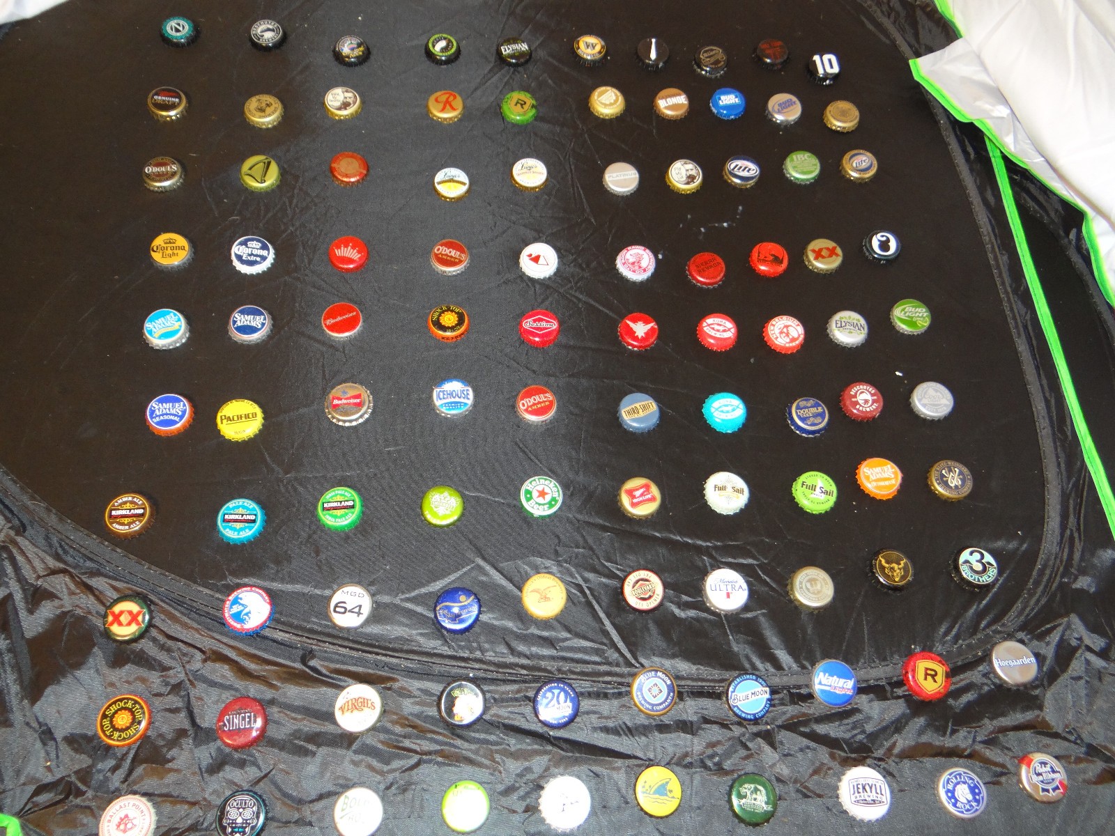 HUGE Lot 100 BEER BOTTLE CAPS Refrigerator MAGNETS *Local Foreign Craft NO DUPES HUGE Lot 100 BEER BOTTLE CAPS Refrigerator MAGNETS *Local Foreign Craft NO DUPES