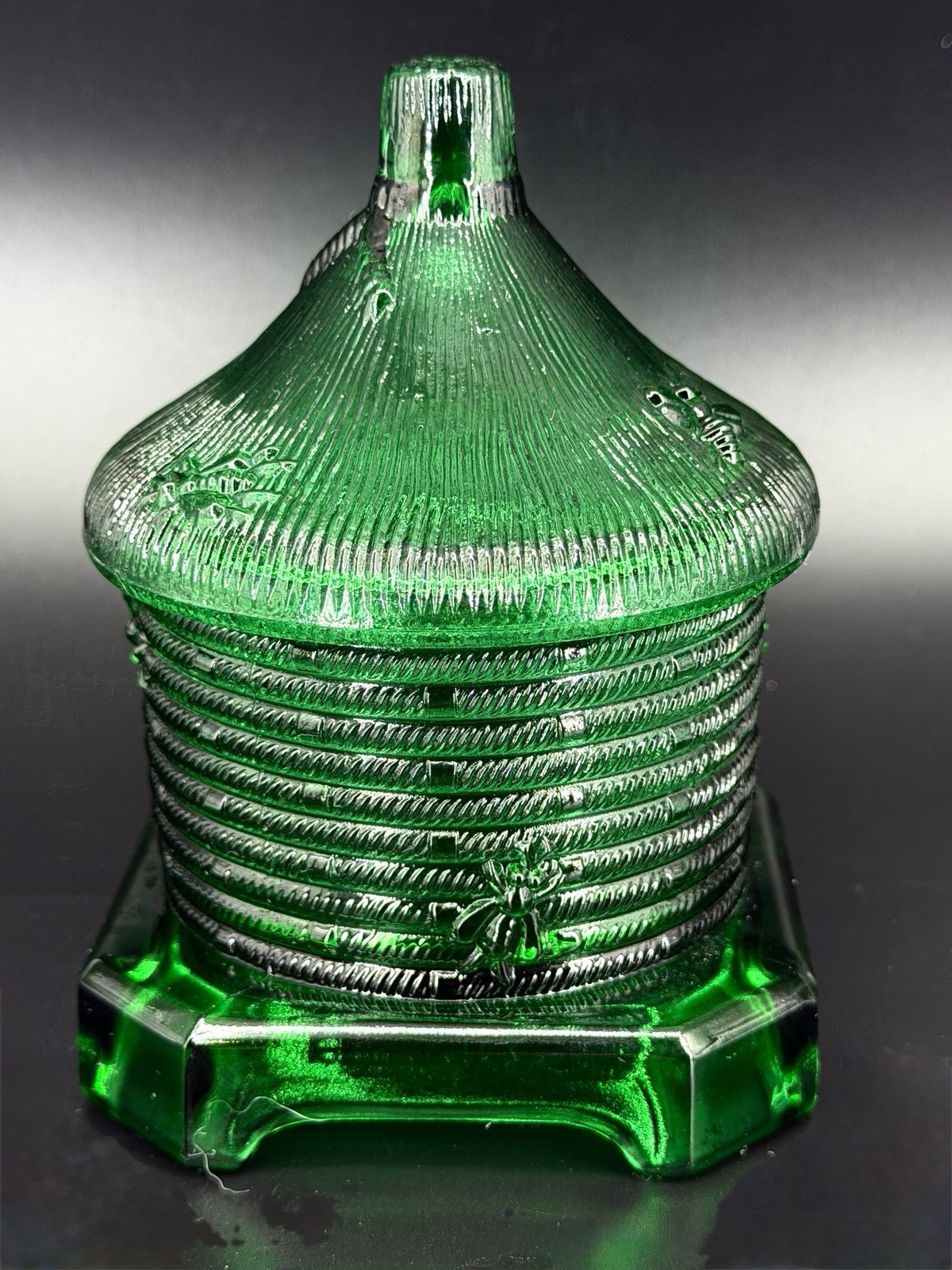 MARKED Vintage Boyd Art Glass Honey Pot Deep Emerald Green w Bees in Behive