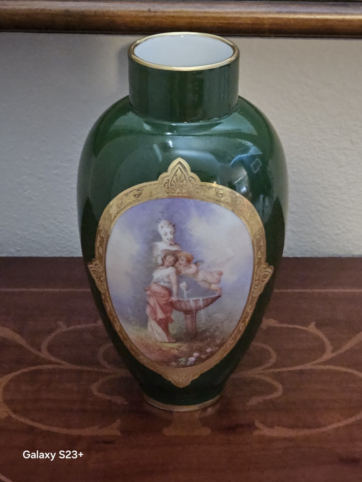 ANTIQUE WG & Co William Guerin LIMOGES FRANCE CHERUB PORCELAIN HAND PAINTED VASE