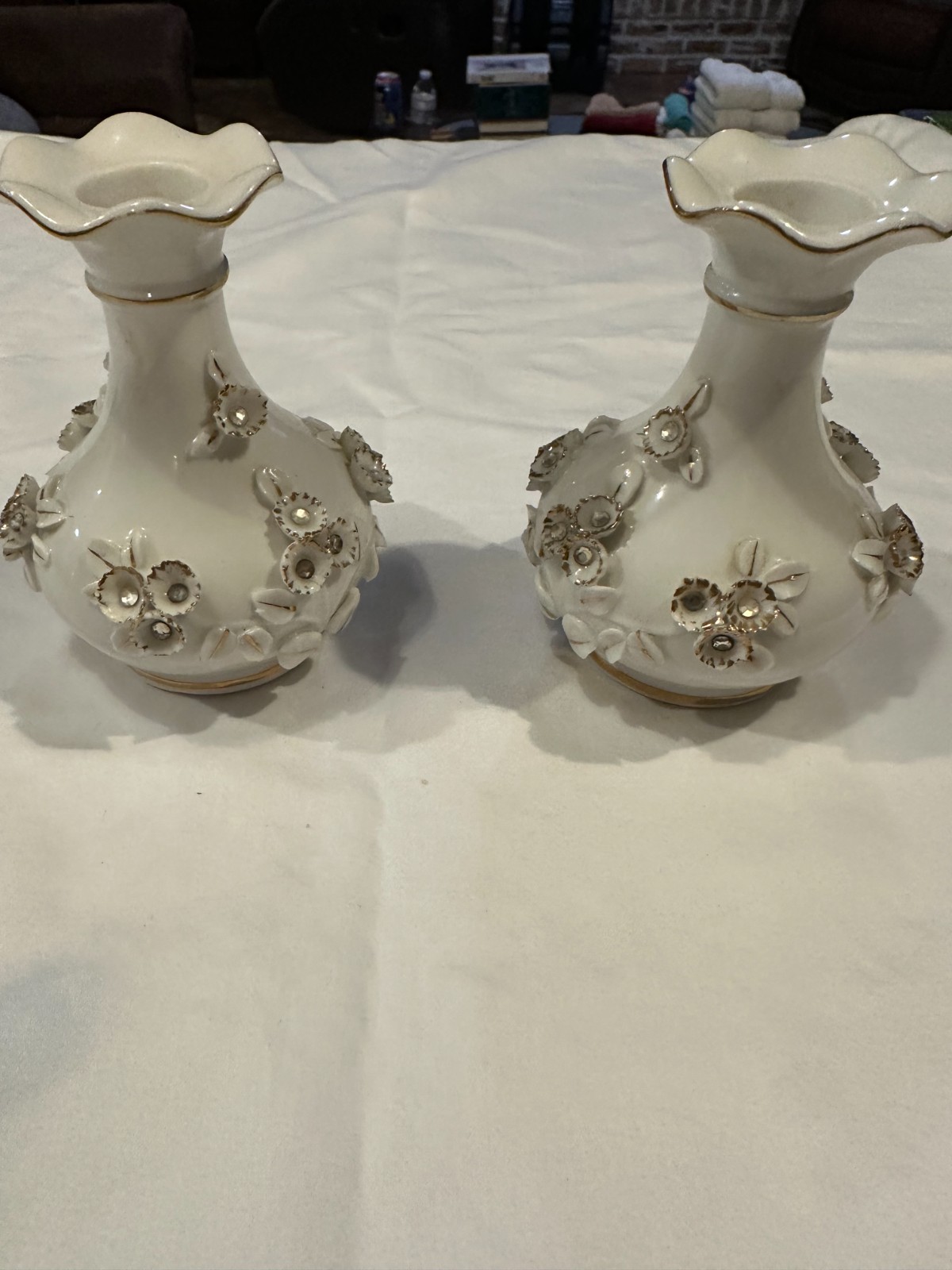Pair of Vintage Lefton Hand-Painted Floral Bud Vases with Gold Trim 1950s Japan Pair of Vintage Lefton Hand-Painted Floral Bud Vases with Gold Trim 1950s Japan